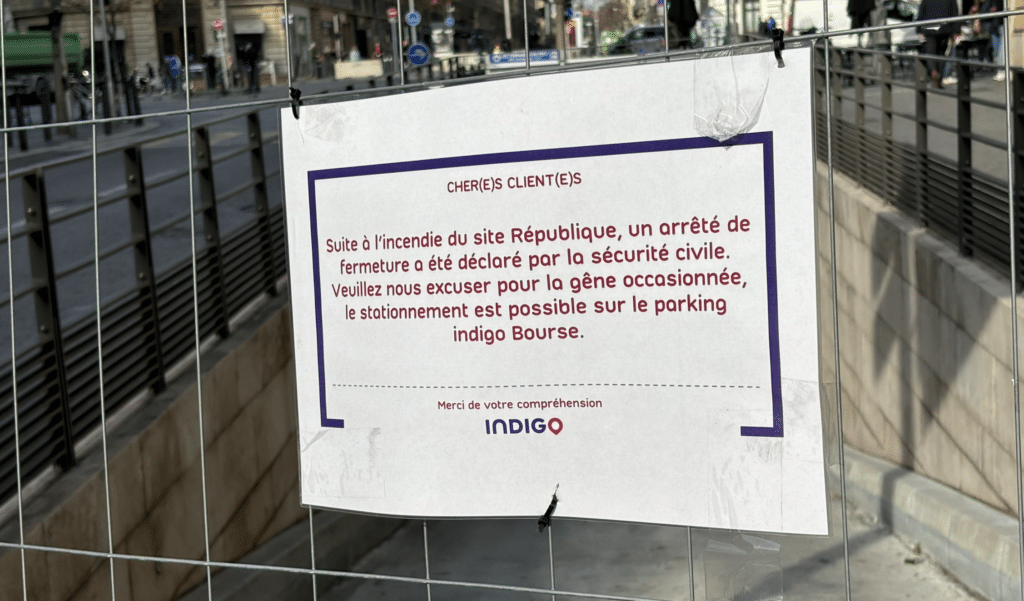 Parking fermé rue de la République (Crédit Gomet')